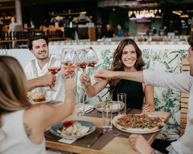 paularei-family-friends